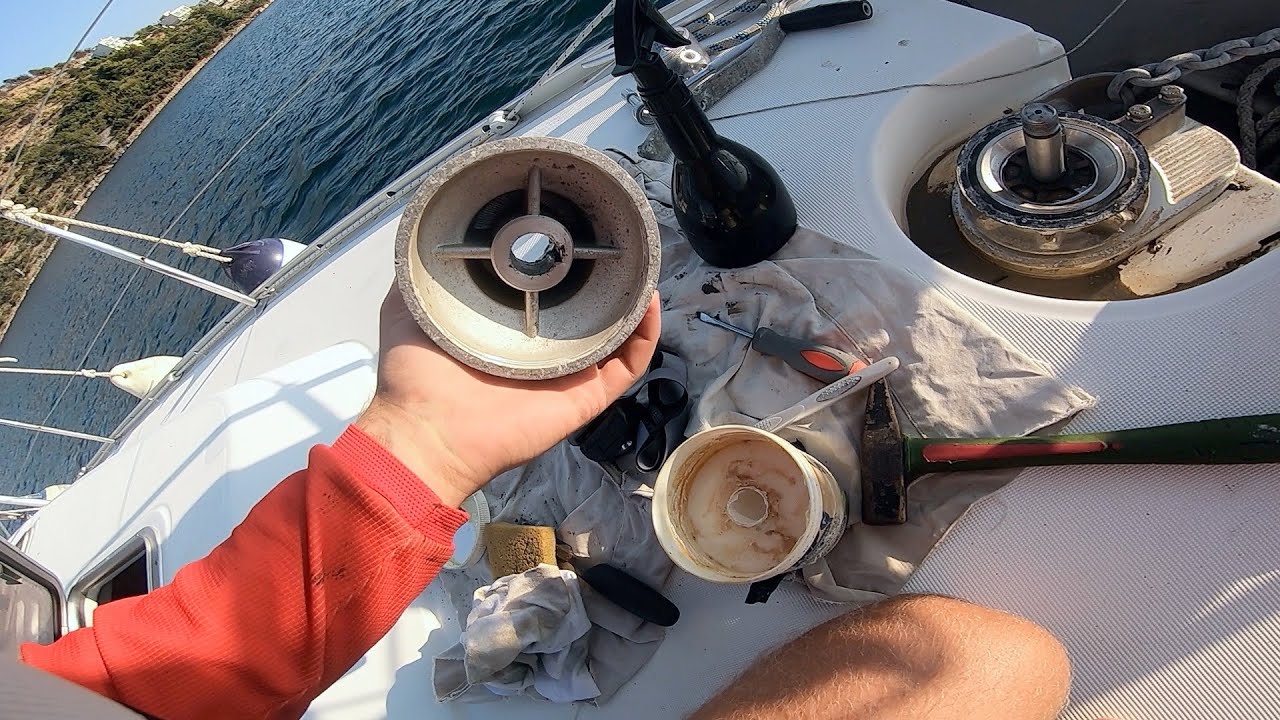How to Service your Lofrans' Anchor Windlass - Cleaning and Greasing - Vertical 1000 Wattage