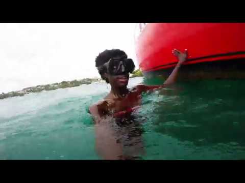 BOAT LIFE : Cleaning The bottom